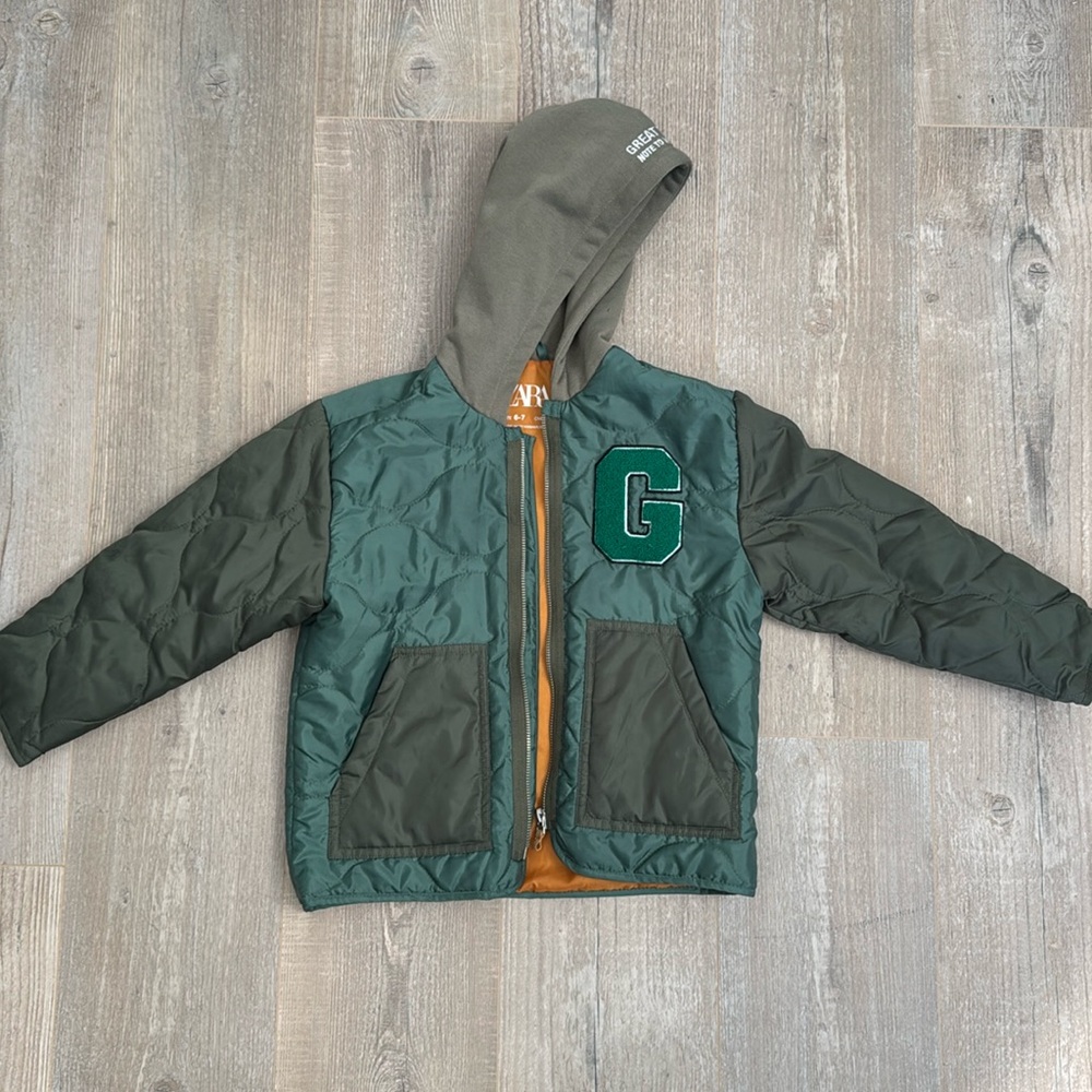 Zara green jacken with hood kids size 6-7